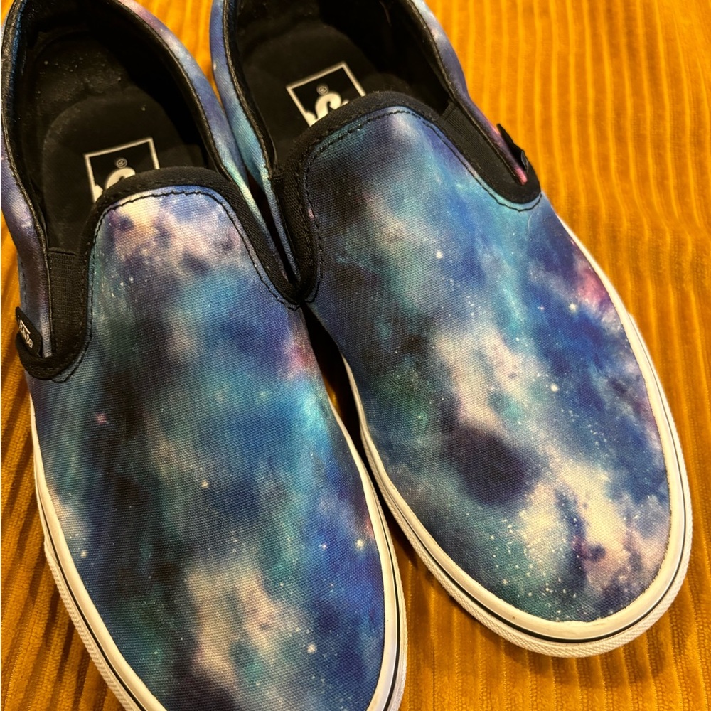 US 7 Women’s Galaxy Slip on Vans